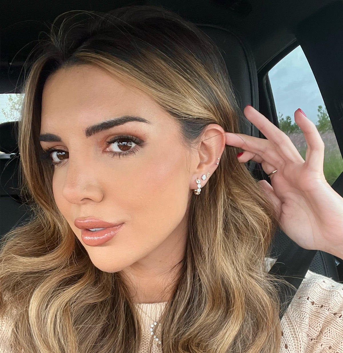Dede Diamond Dot Stud Earrings