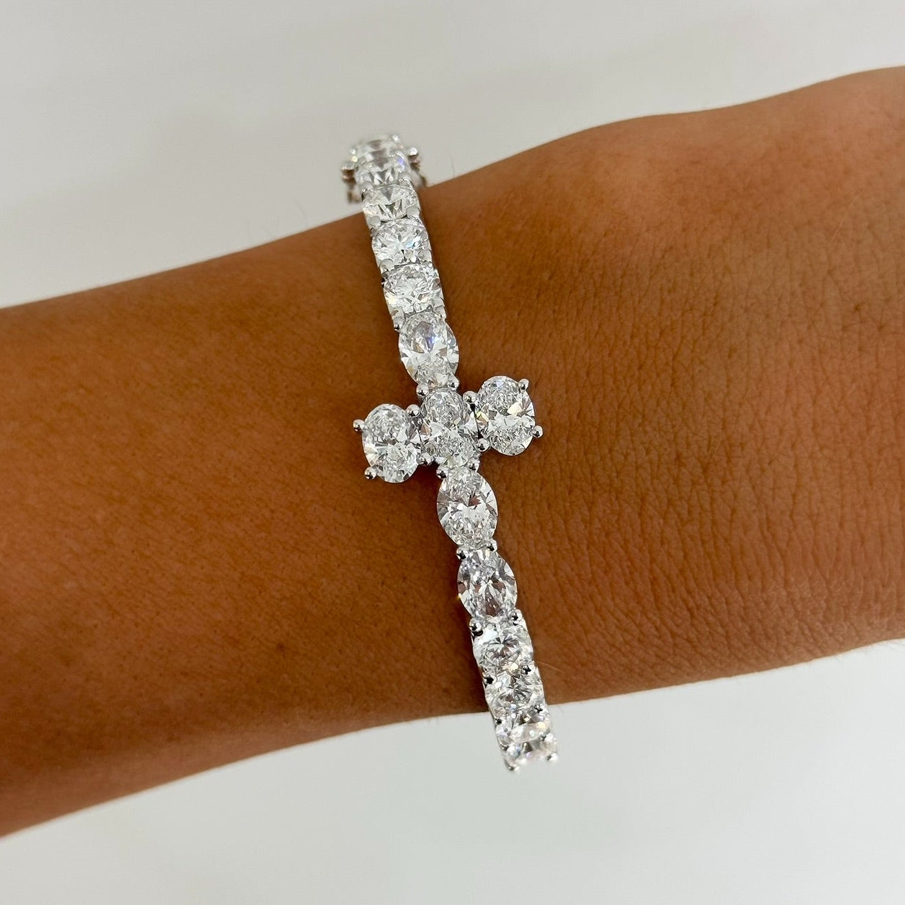 Kirk Oval & Round Diamond Cross Bangle 8.89 ctw – RWFJ