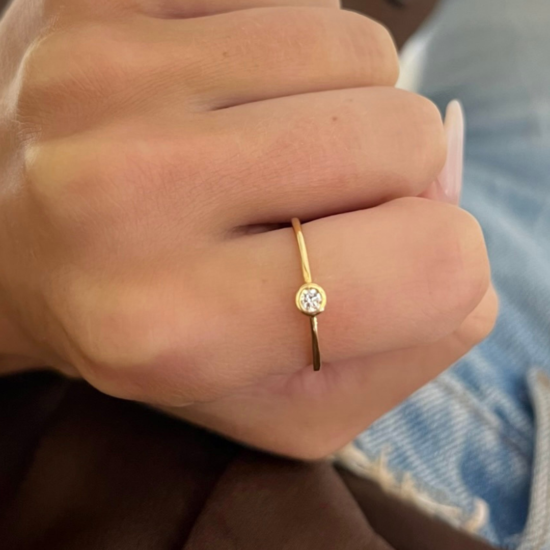 Thin gold ring sale with small diamonds