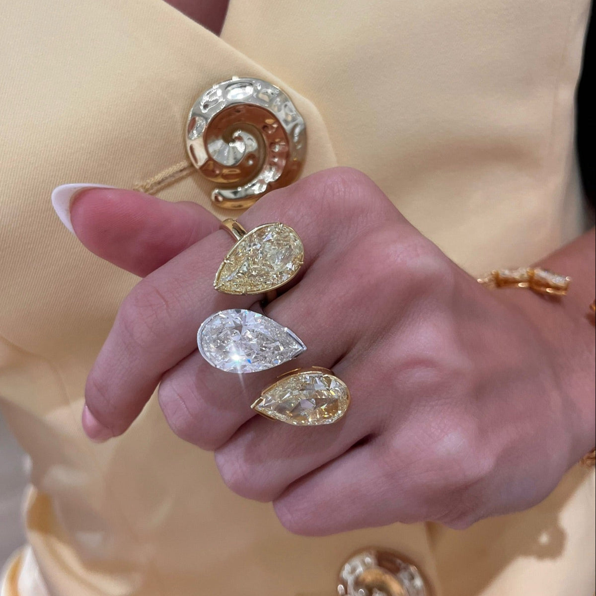 20.52ctw Natural Fancy Yellow Pear & Natural White Pear Diamond 