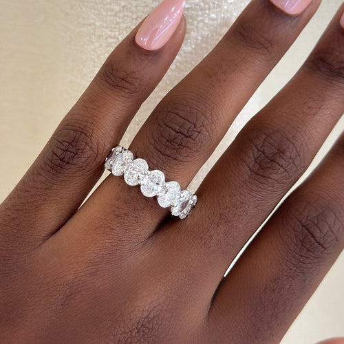 5.80 ctw scalloped oval band