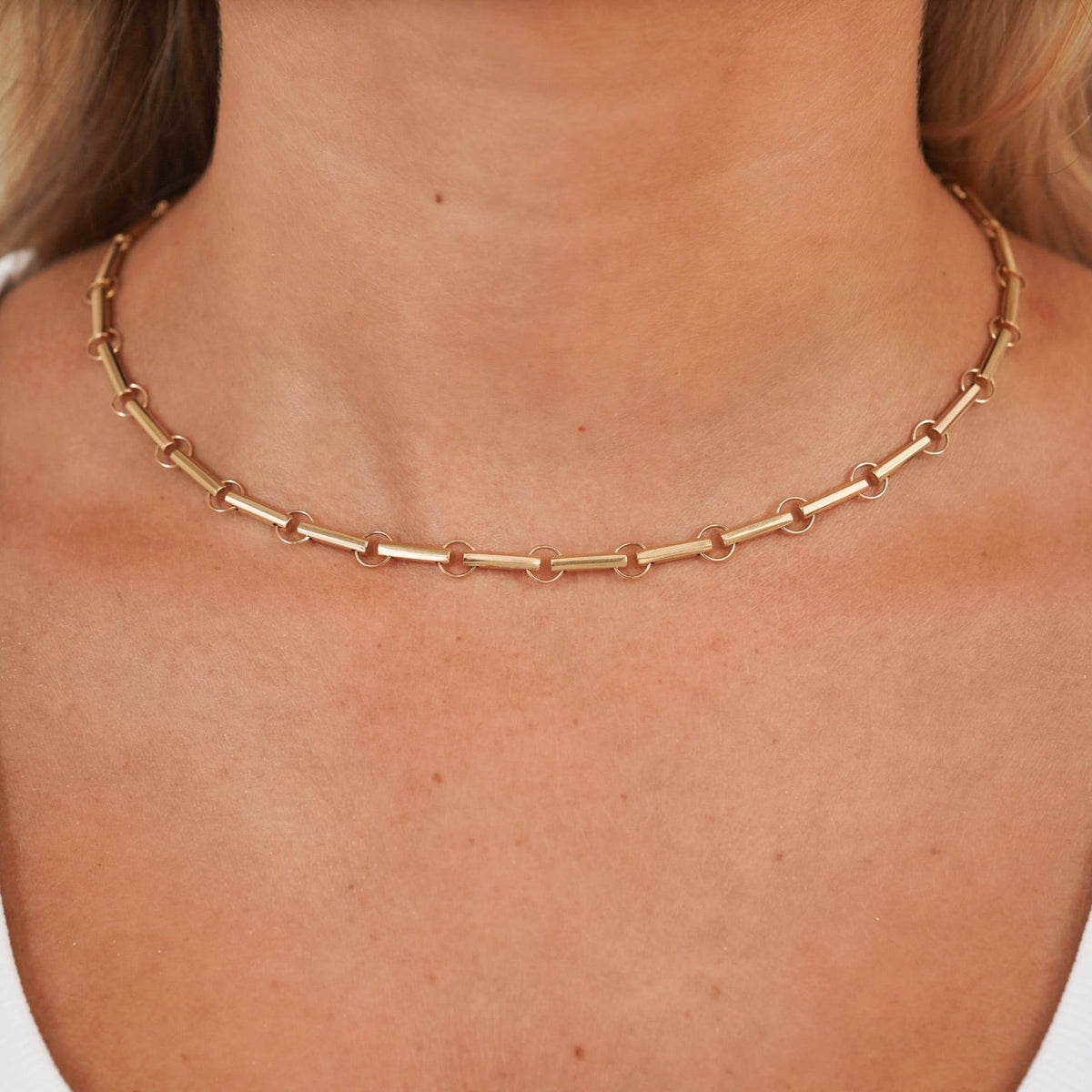 Alternating Bar Chain
