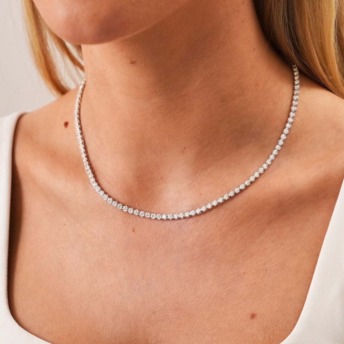 Buttercup diamond scallaoped tennis necklace