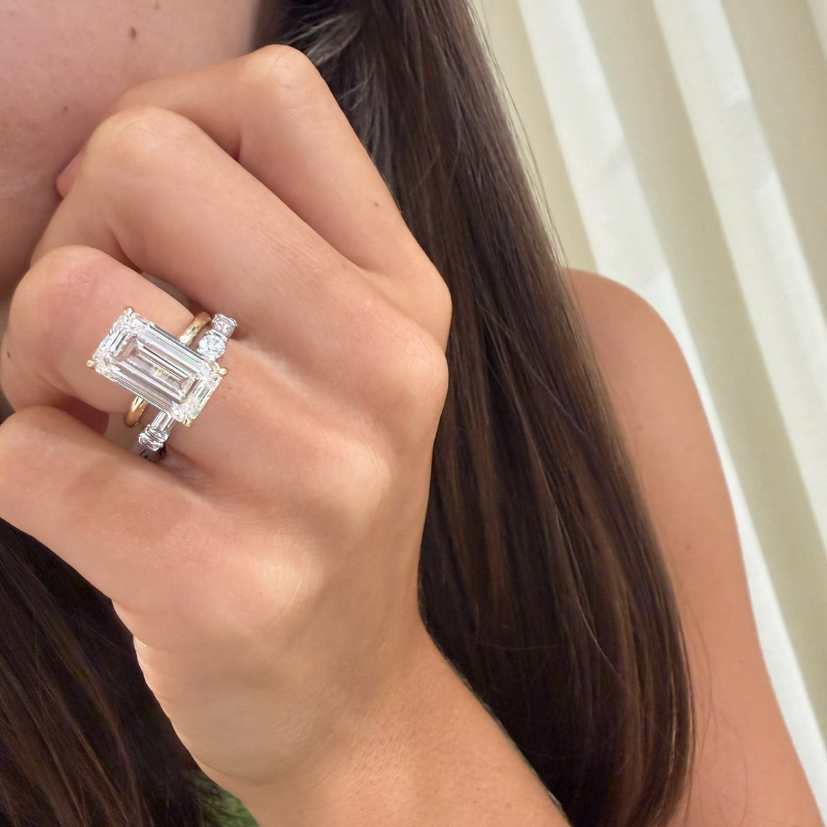 Daisy Baguette & Round Alternating Diamond Band wedding band