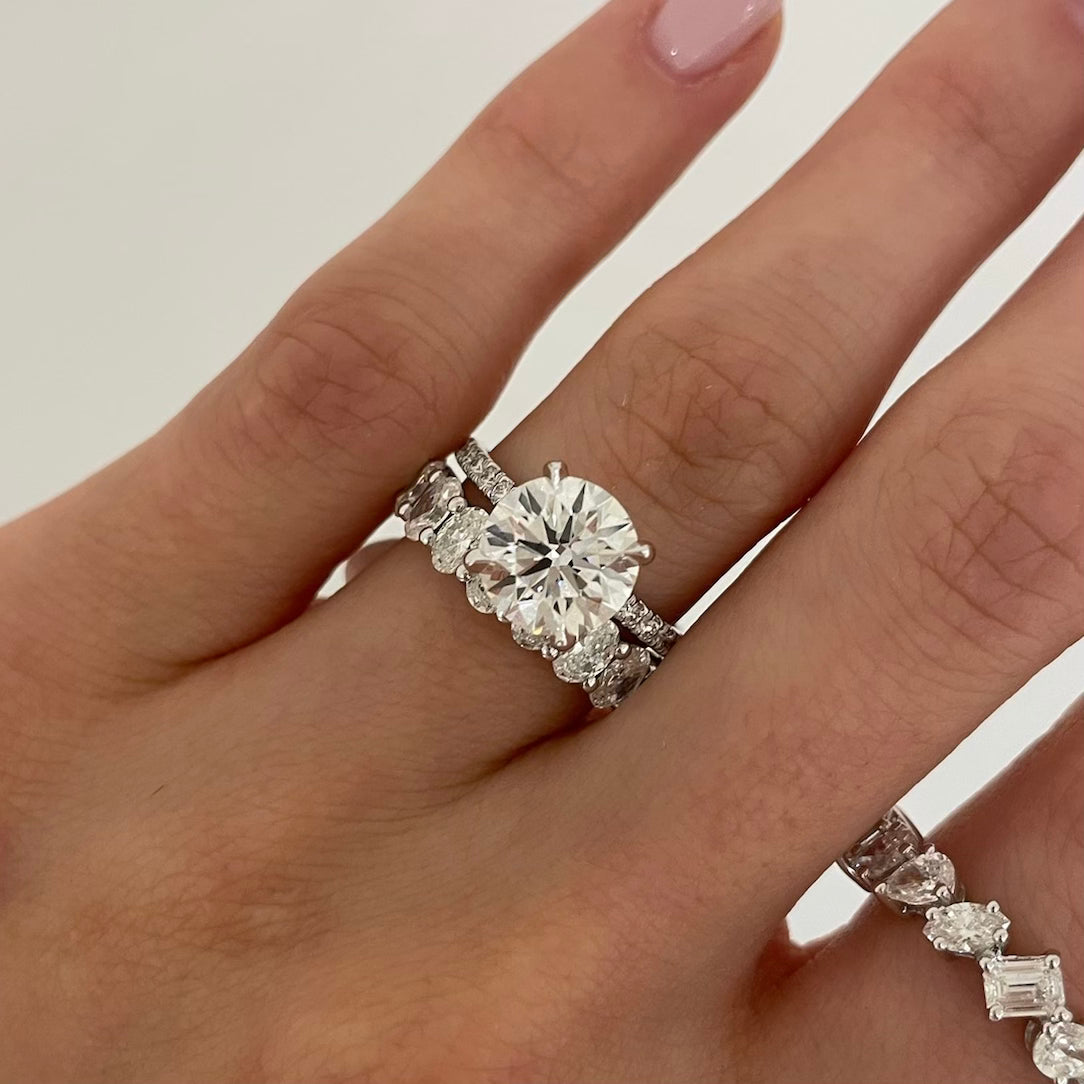 2.50 Brilliant Cut Lab Grown Diamond in a Solitaire With Pavé