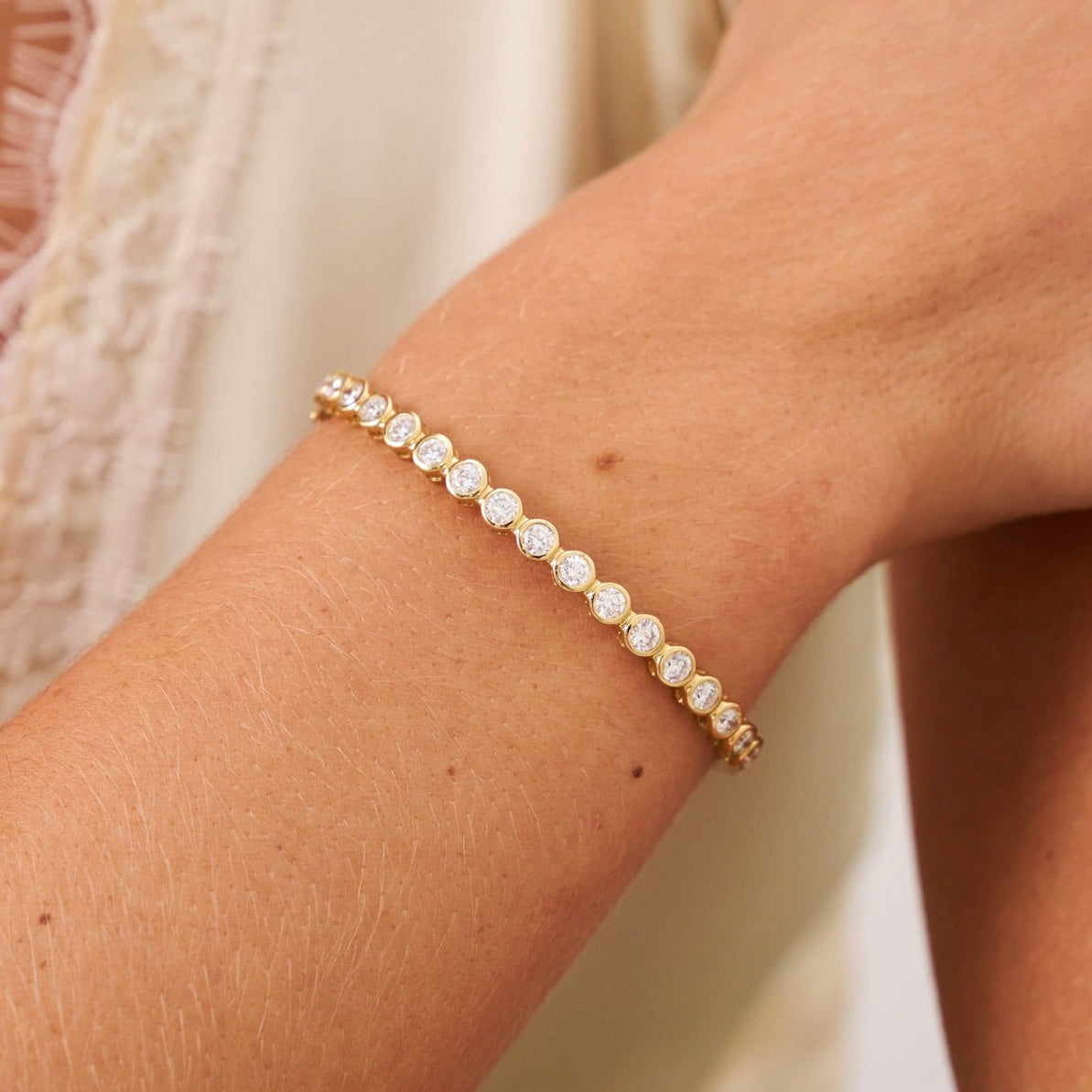 Mini Round Diamond Bezel Bangle Bracelet 2.50 ctw
