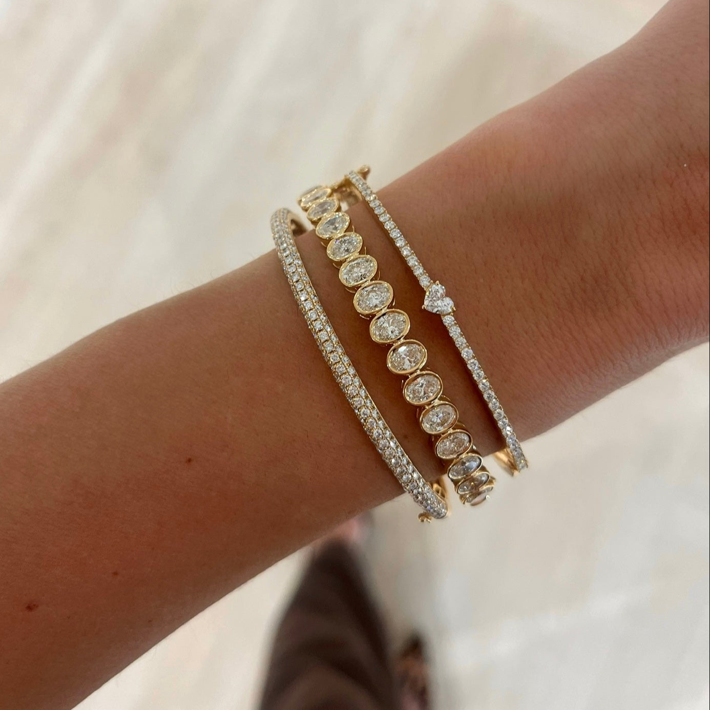 Stunning 9K Gold Filled Diamond Cut 7mm Curb Chain Bangle Bracelet With Heart Charm