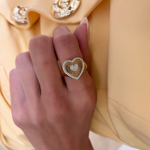 Fluted Heart Signet Ring