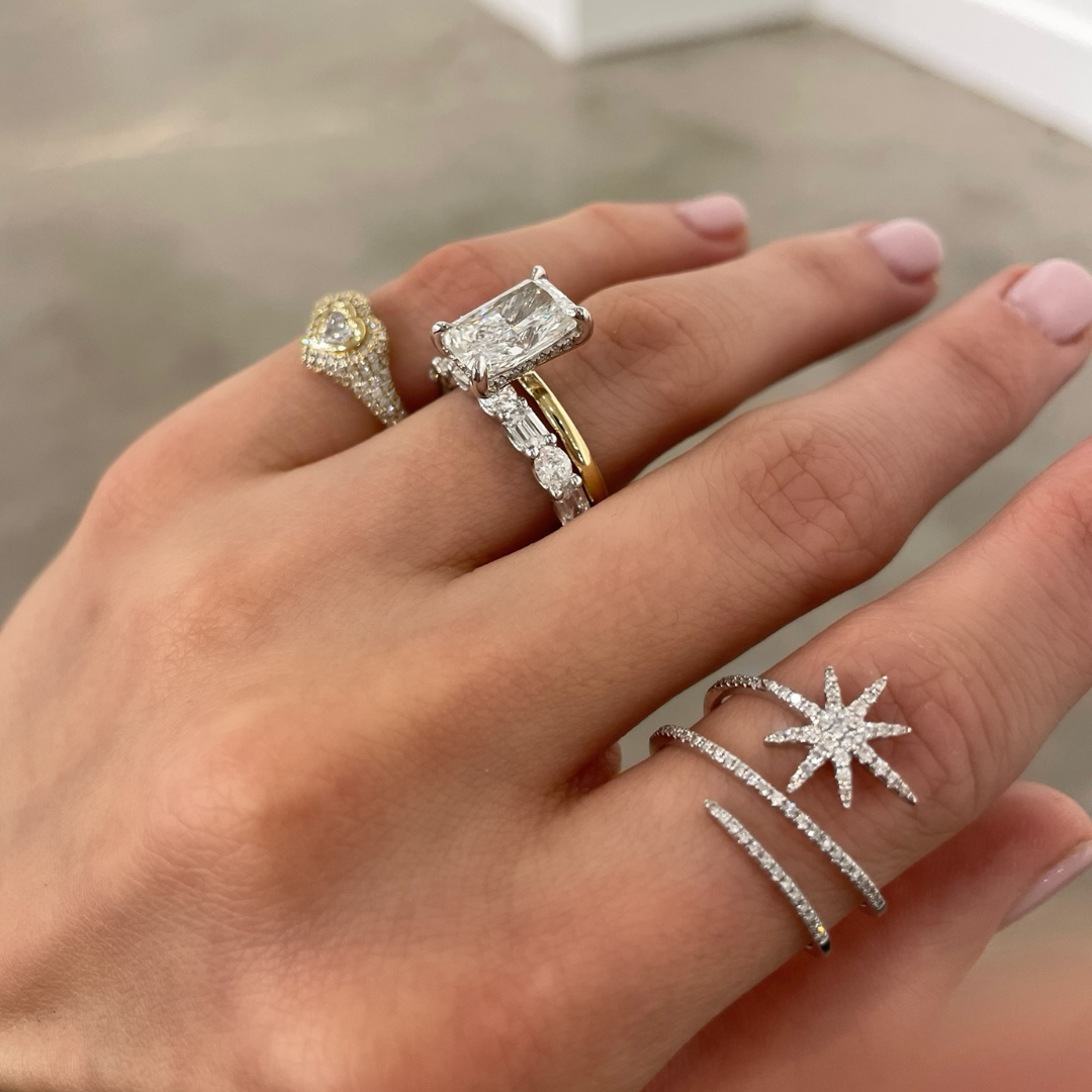 Doves Diamond Fashion Pave Signet Ring | King Jewelers