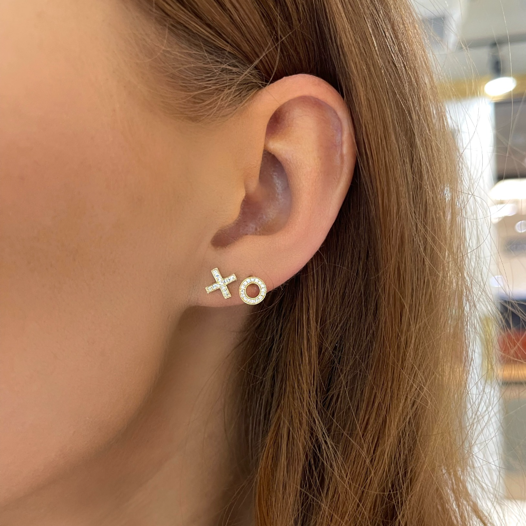"Love You Like XO" Diamond Mismatched Stud Earrings