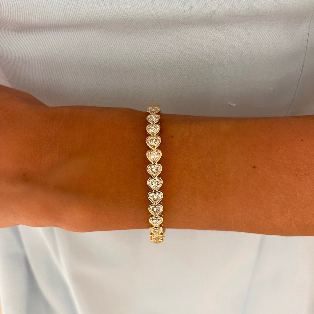 Sideways Heart Shaped Diamond Bezel Bangle Bracelet 4.10 ctw