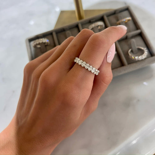 Scalloped Oval Diamond Band 2.05 ctw