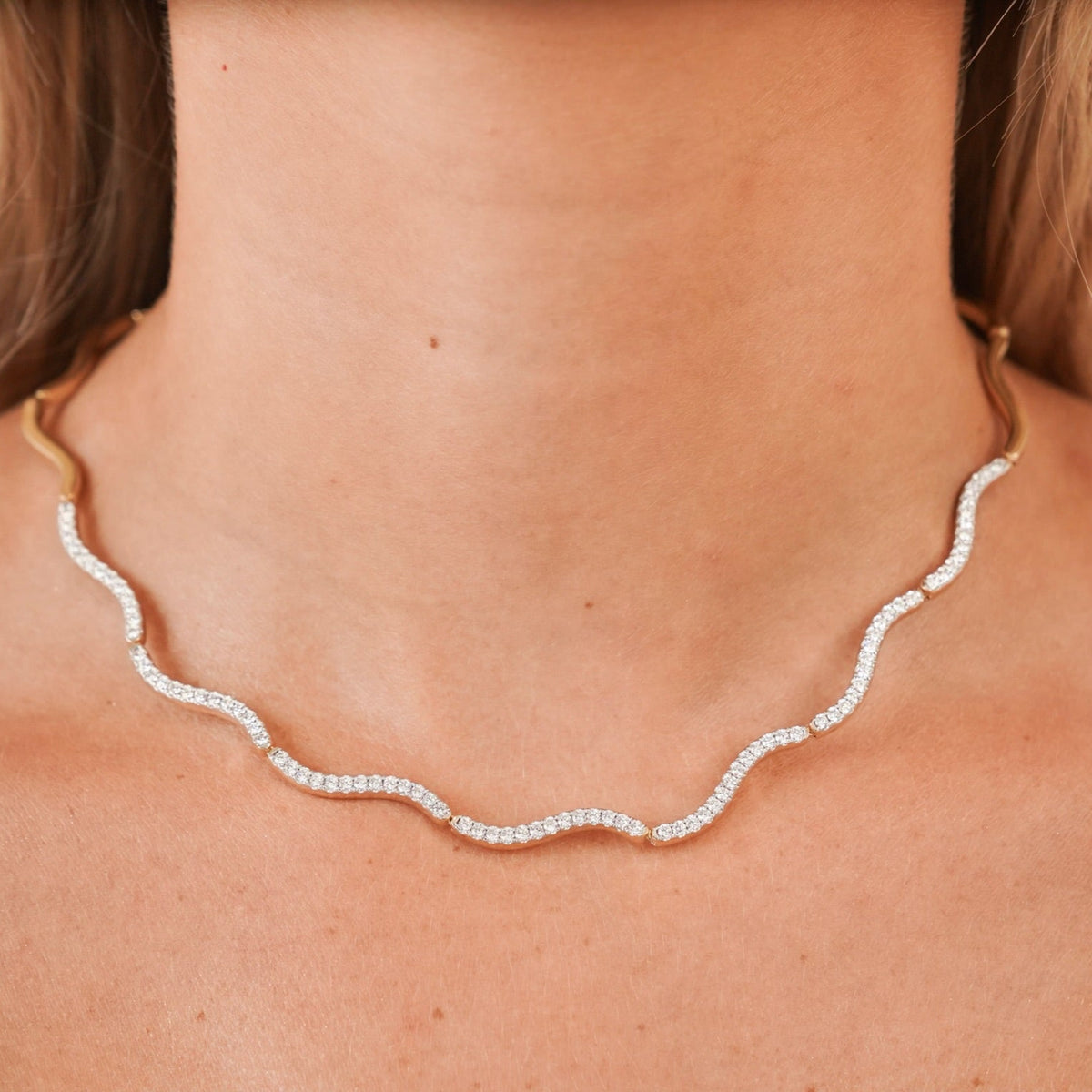 Welle Wavy Adjustable Collar Necklace