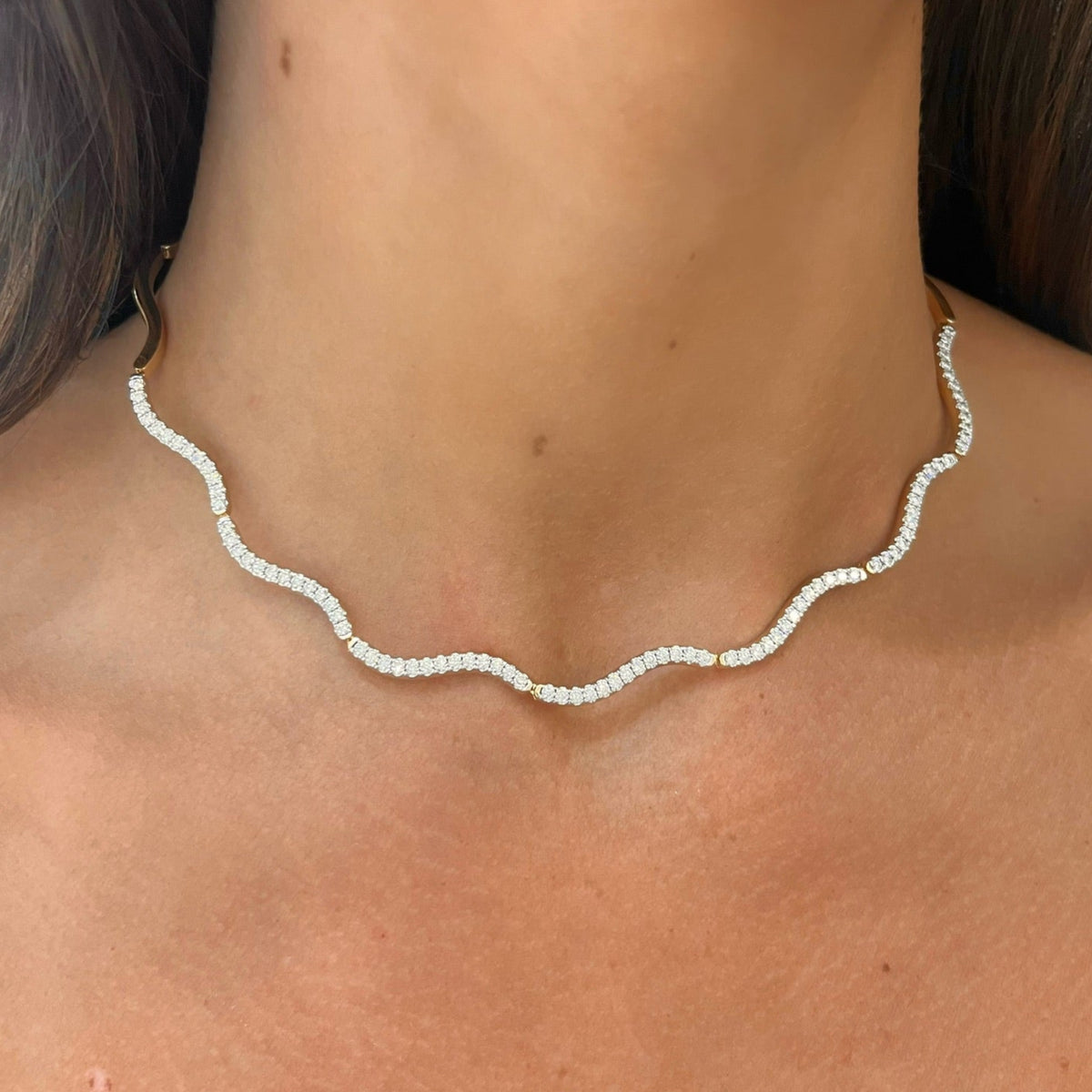 Welle Wavy Adjustable Collar Necklace 2.20 ctw