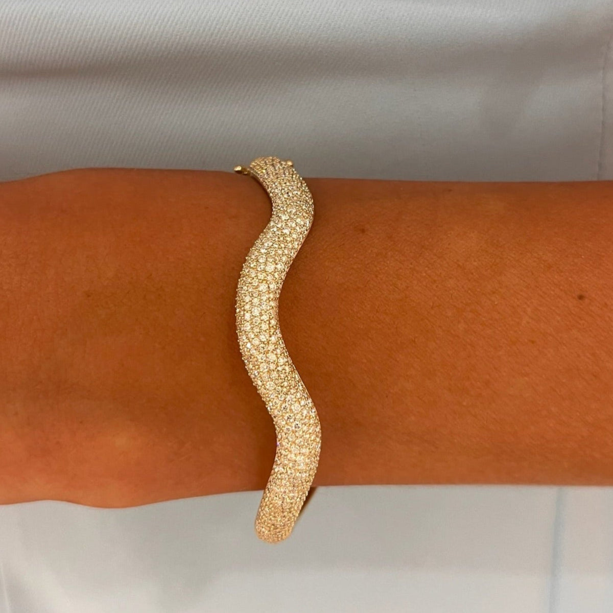 Welle Wavy Diamond Bangle Bracelet 2.72 ctw