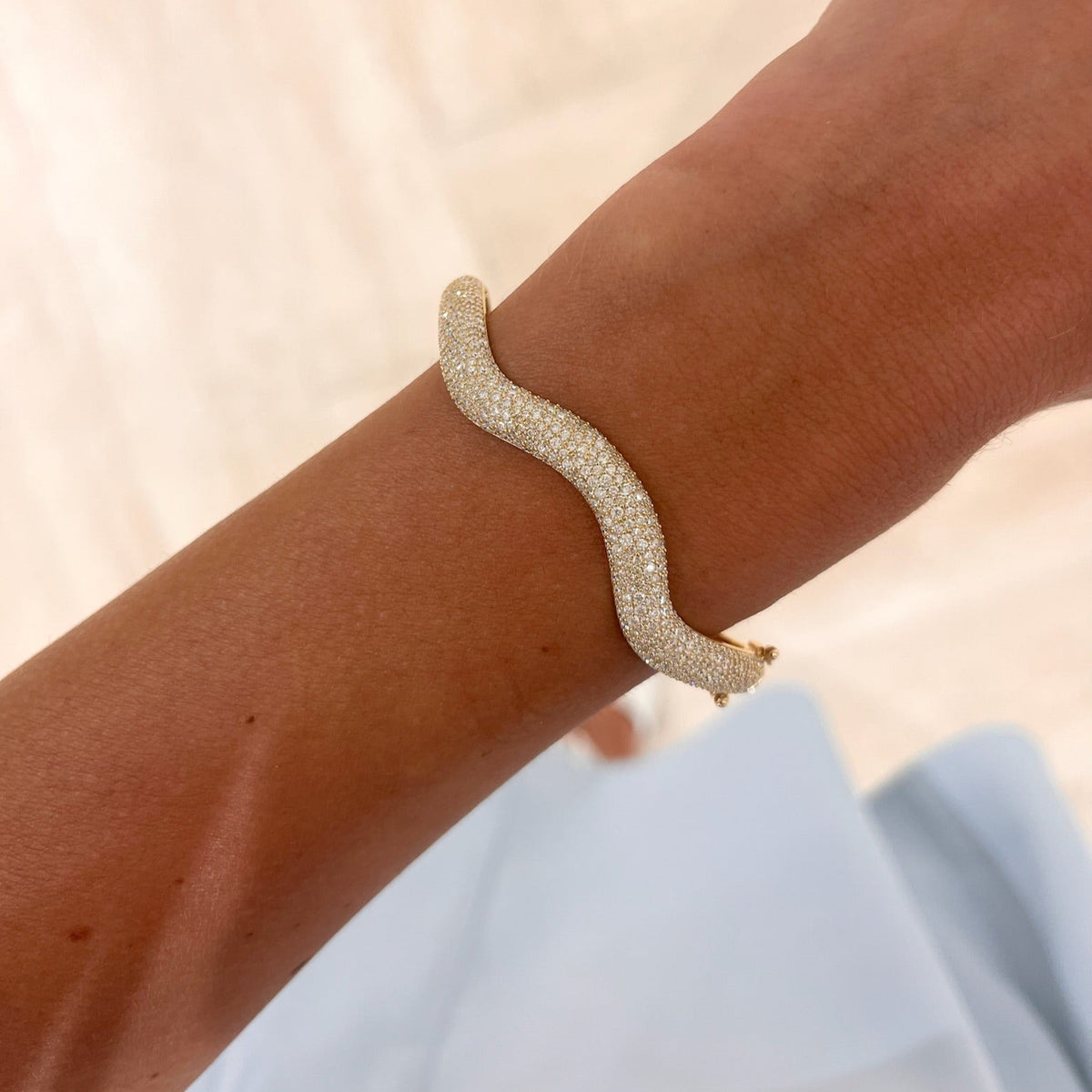 Welle Wavy Diamond Bangle Bracelet 2.72 ctw