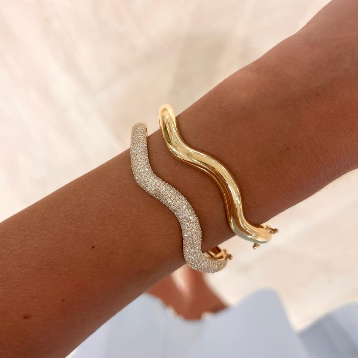 Welle Wavy Diamond Bangle Bracelet 2.72 ctw, Welle Wavy Polished Gold Bangle