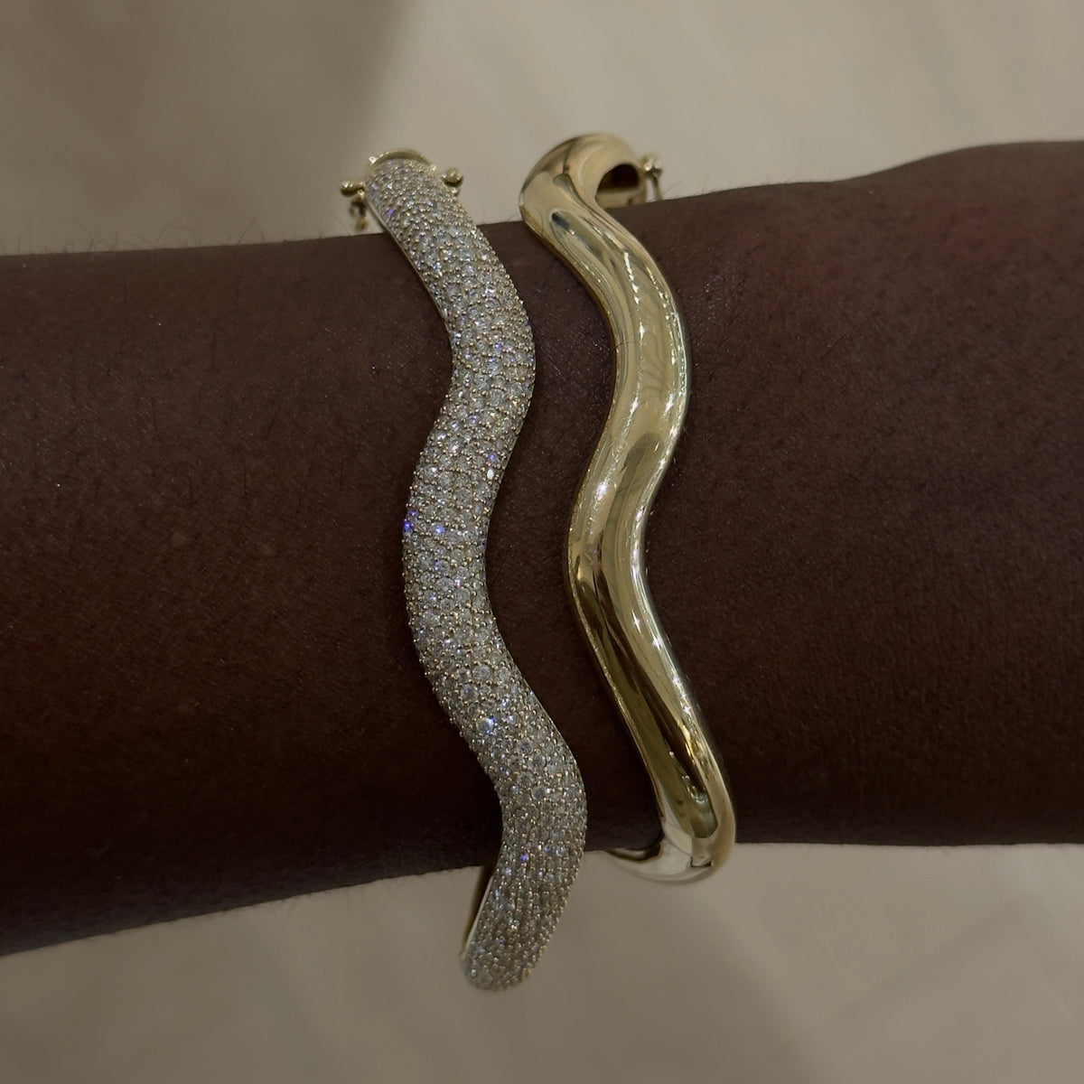 Welle Wavy gold and diamond bracelet 