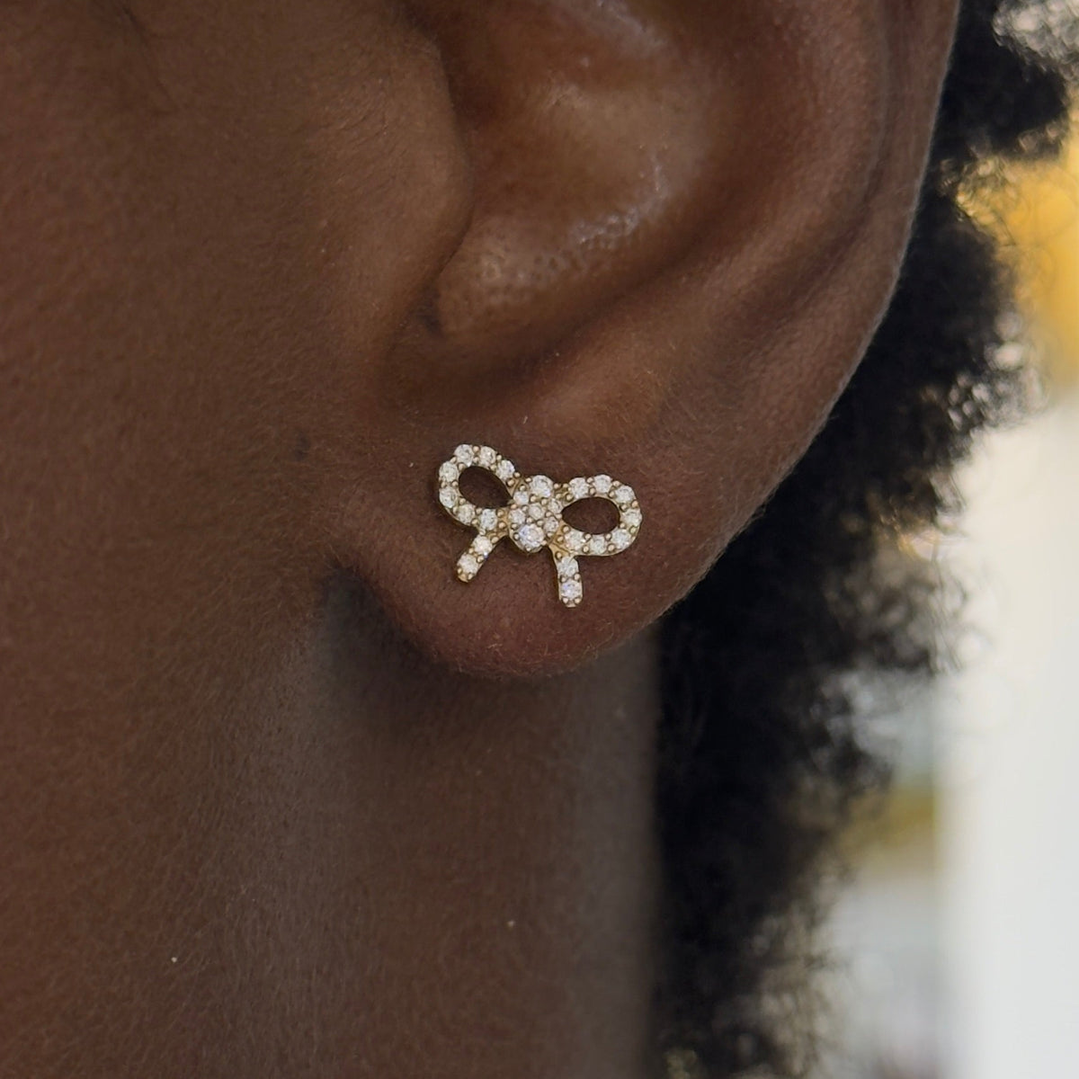 bow studs