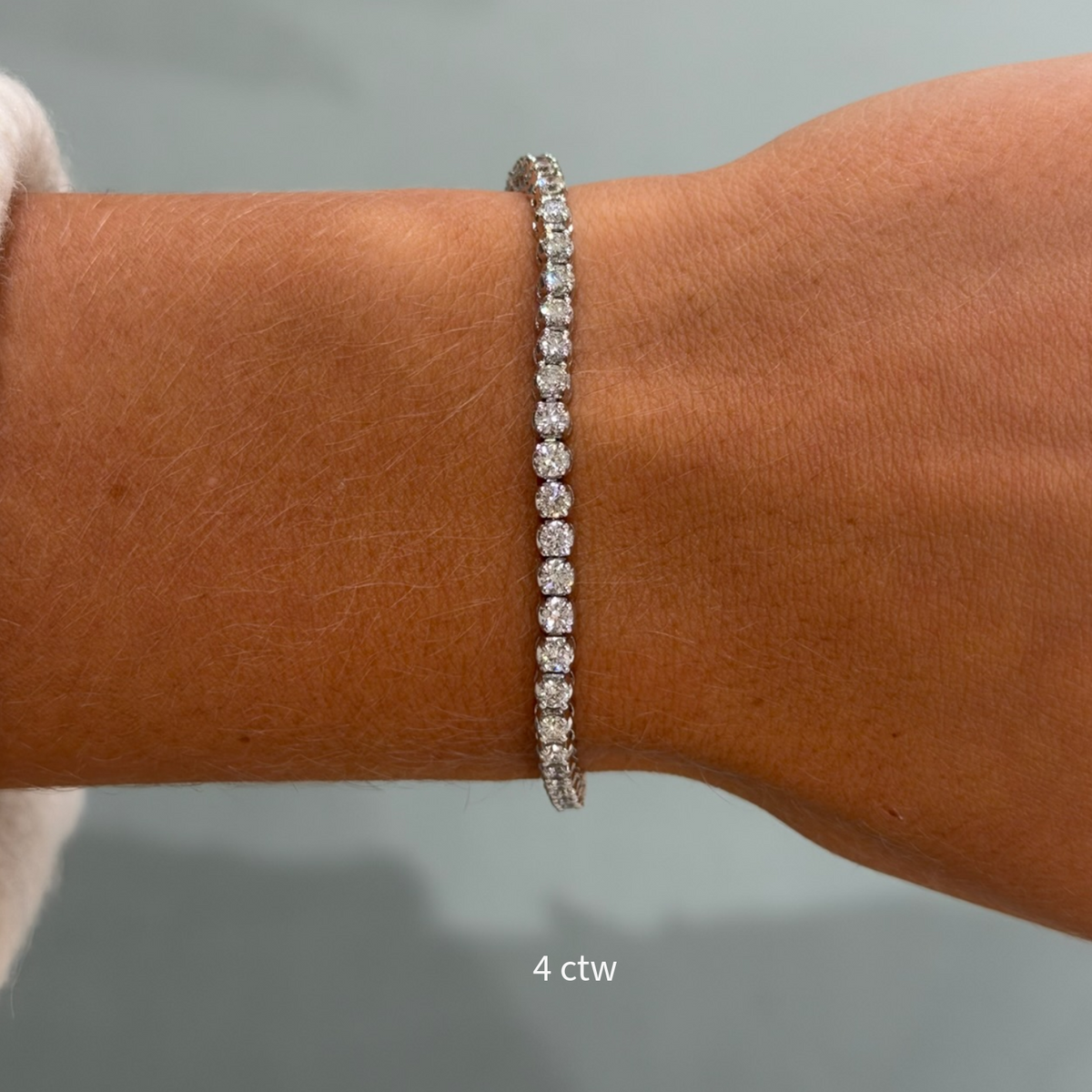 Buttercup Natural Diamond Scalloped Tennis Bracelet