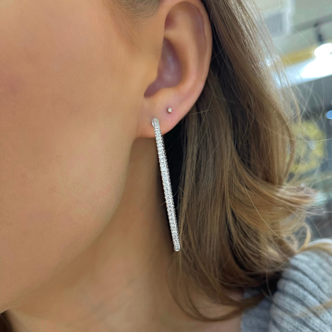 Cartilage piercing 2025 diamond hoop