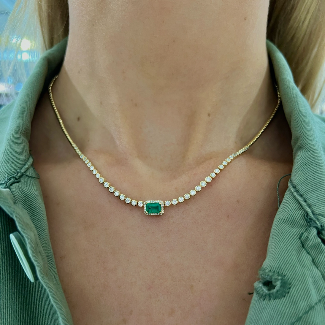 Emerald sales necklace cost