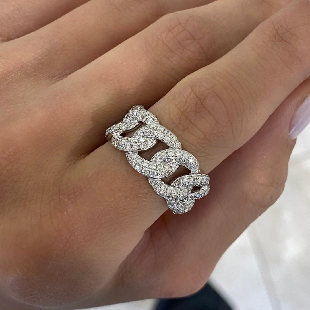 Roux Diamond Link Ring
