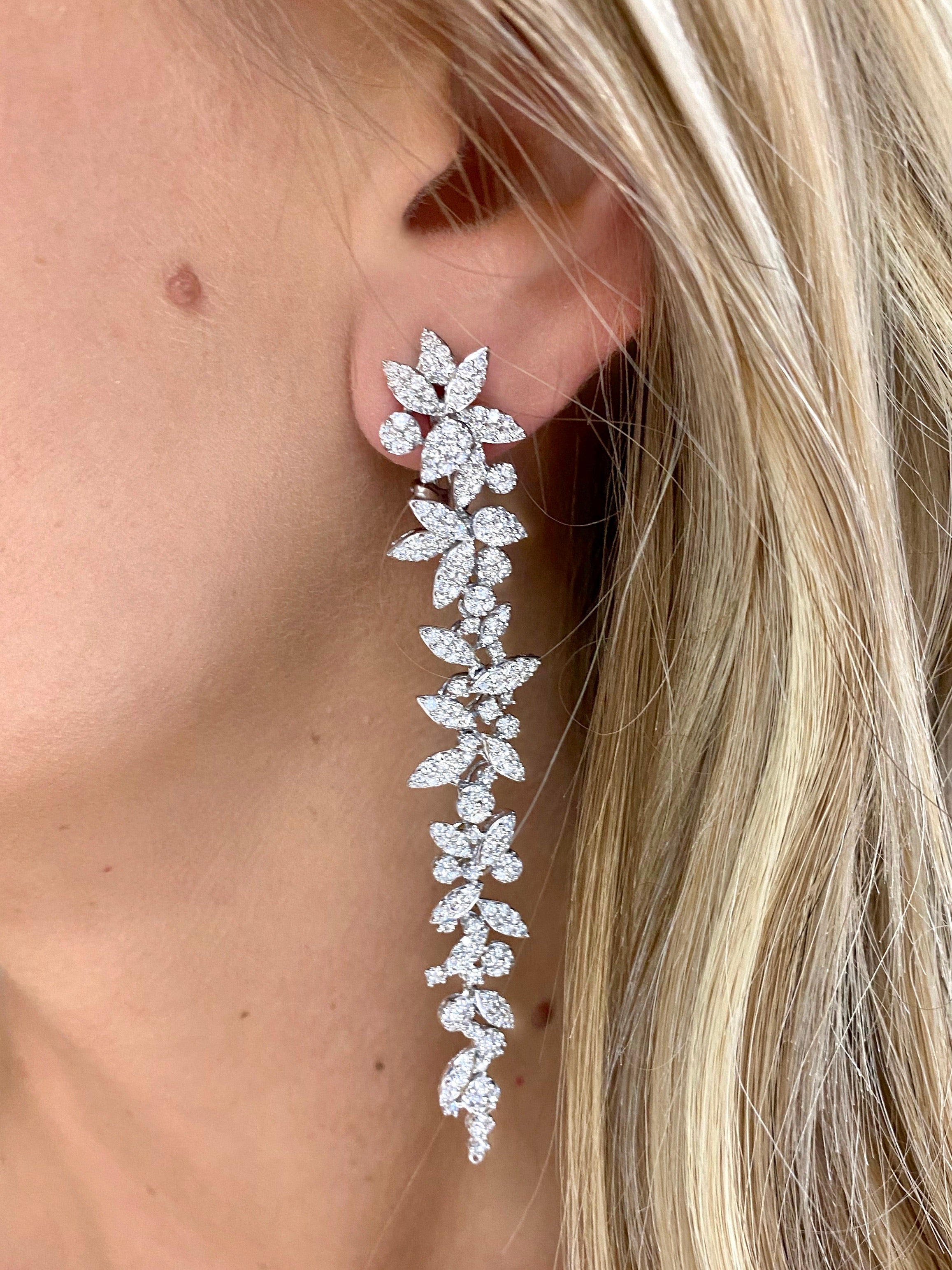 Share more than 215 flower diamond drop earrings